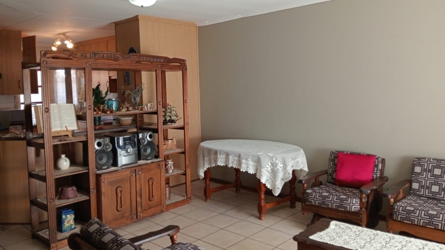 2 Bedroom Property for Sale in Pellissier Free State